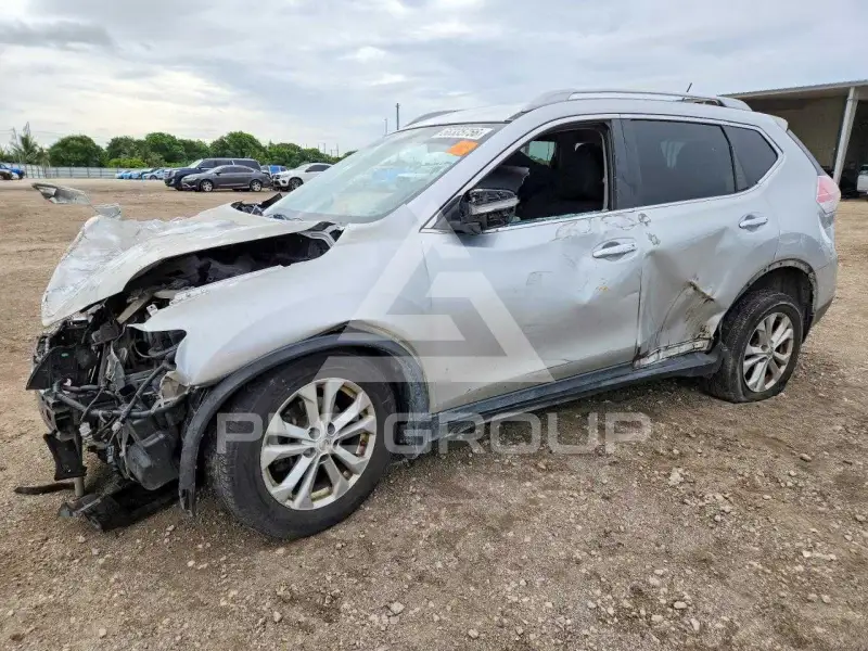 2015 Nissan ROGUE photo