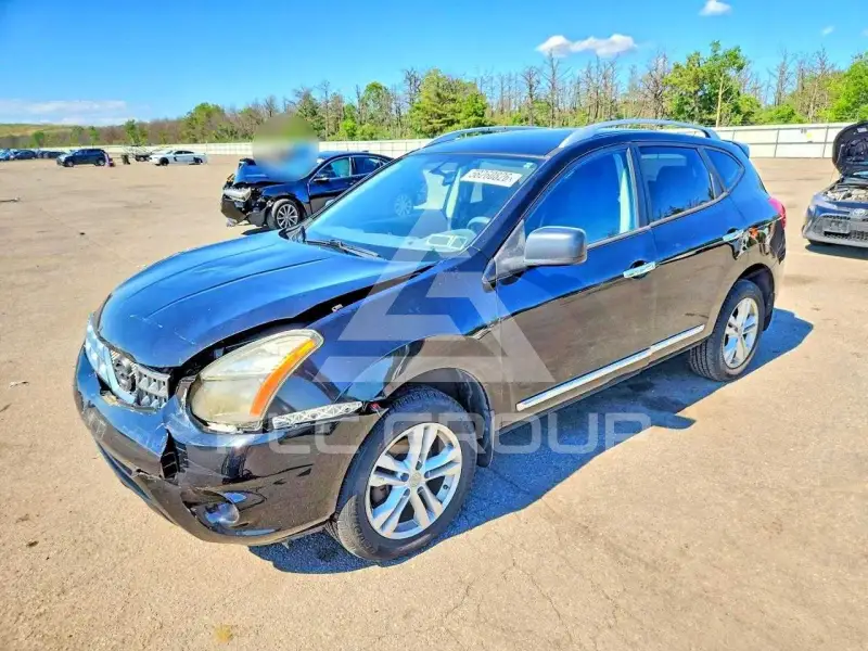 2015 Nissan ROGUE photo