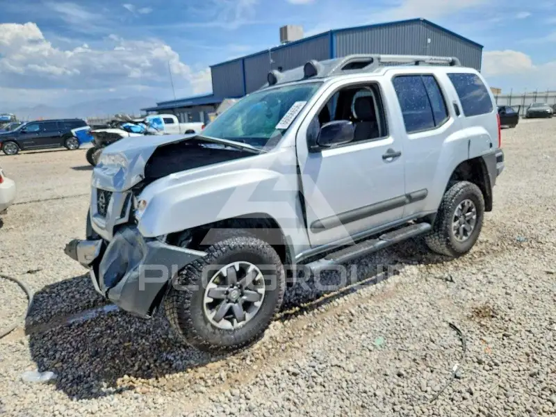 2015 Nissan XTERRA photo