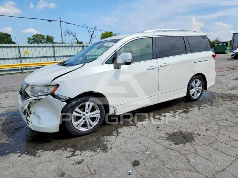 2015 Nissan QUEST photo