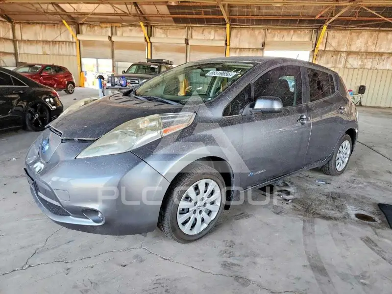 2015 Nissan LEAF photo