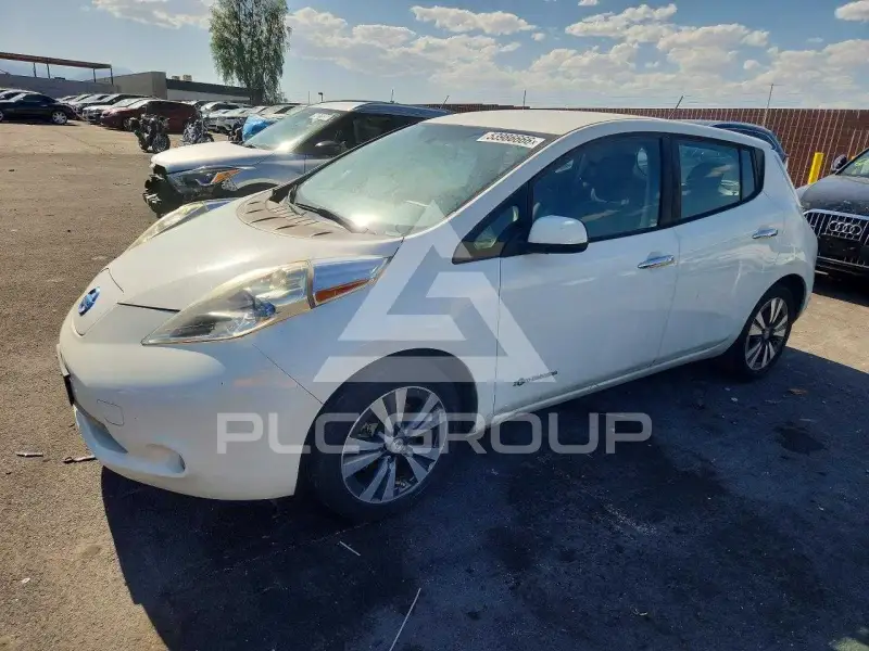 2015 Nissan LEAF photo