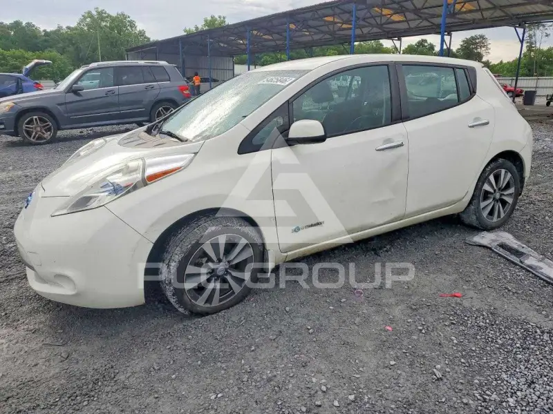 2015 Nissan LEAF фото