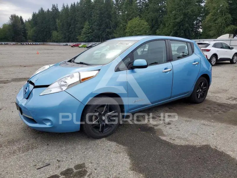 2015 Nissan LEAF фото