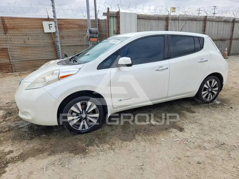2015 Nissan LEAF фото