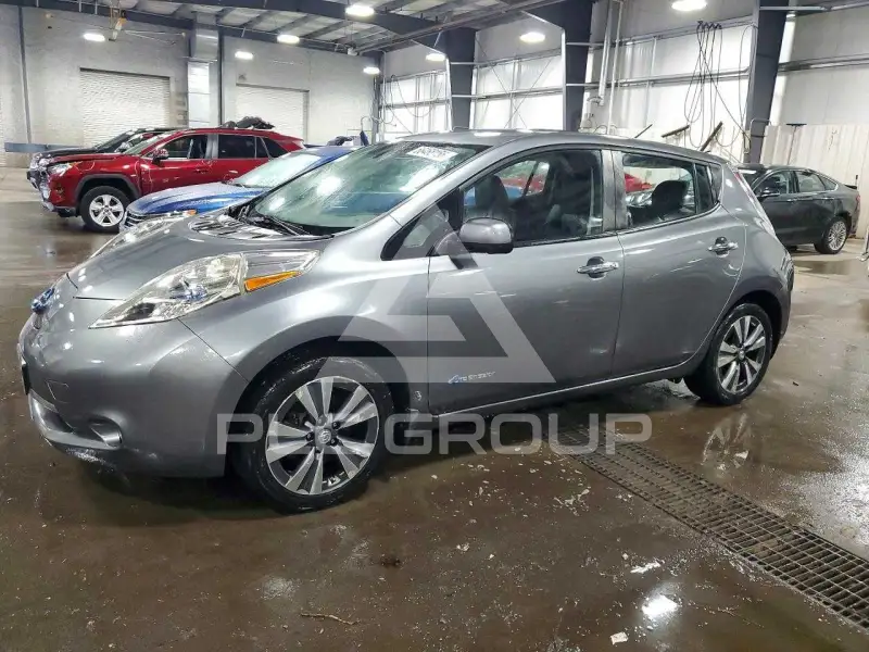 2015 Nissan LEAF фото