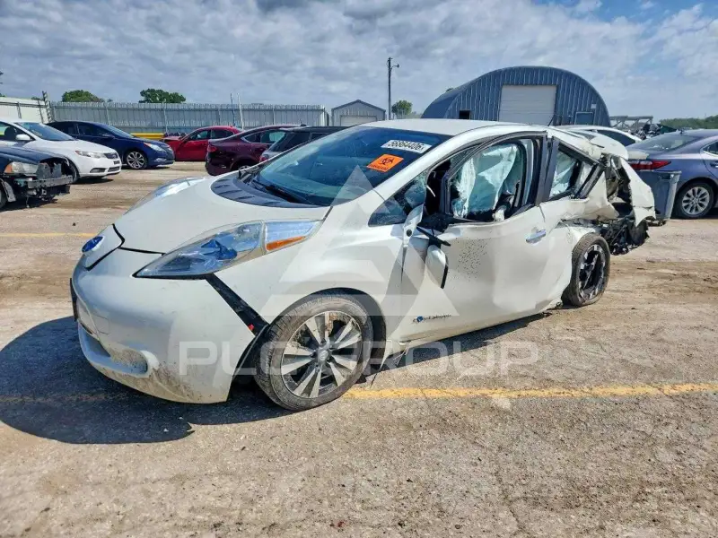 2015 Nissan LEAF фото