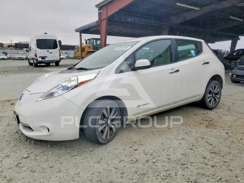 2015 Nissan LEAF фото