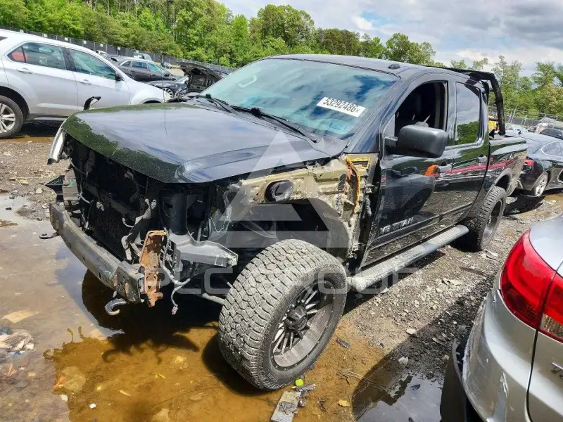 2015 Nissan TITAN фото