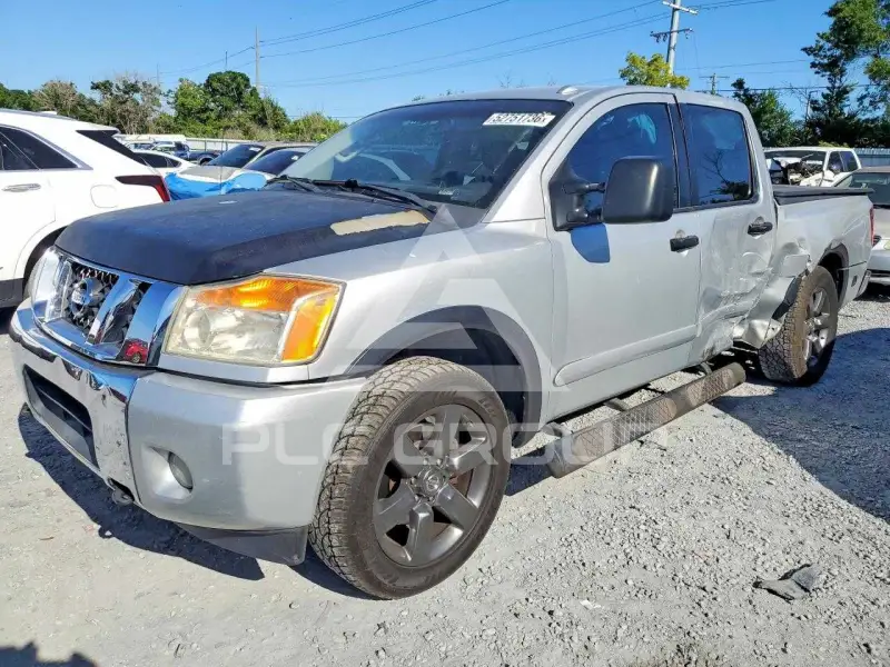 2015 Nissan TITAN фото