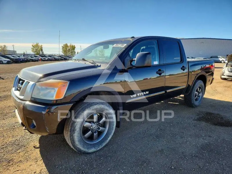 2015 Nissan TITAN фото