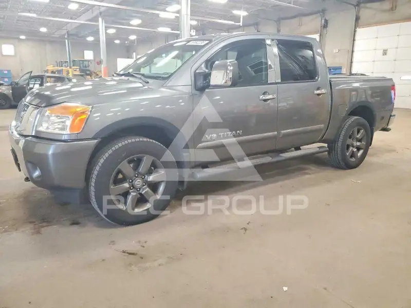 2015 Nissan TITAN фото
