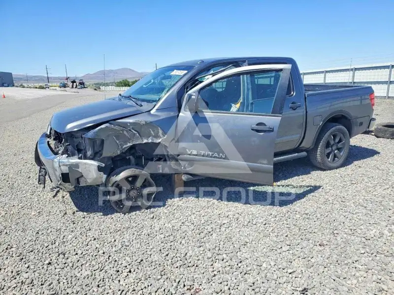 2015 Nissan TITAN photo
