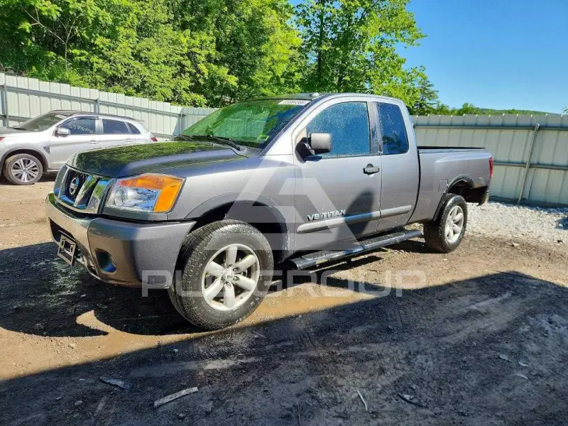 2015 Nissan TITAN фото