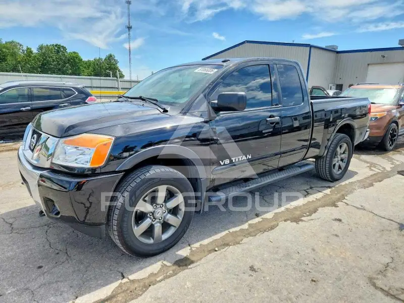 2015 Nissan TITAN фото