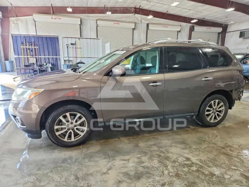2015 Nissan PATHFINDER photo