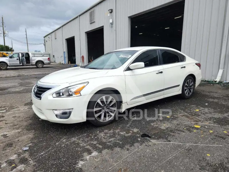 2015 Nissan ALTIMA фото