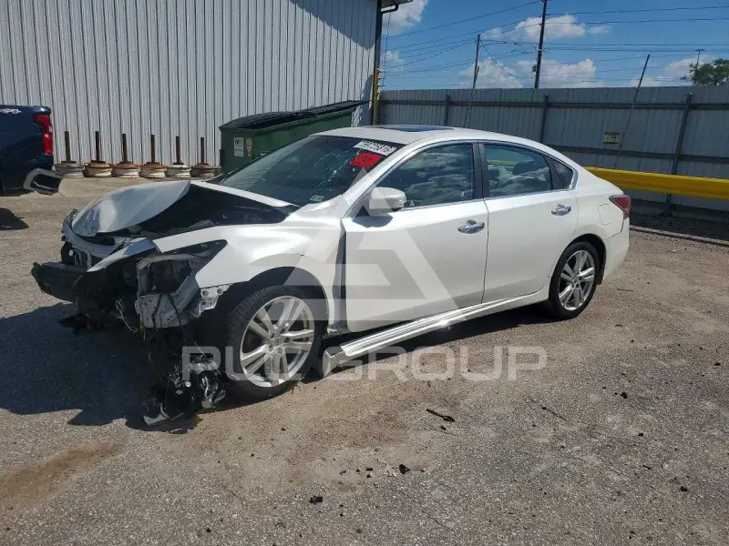 2015 Nissan ALTIMA photo