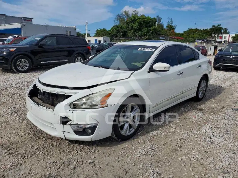 2015 Nissan ALTIMA фото