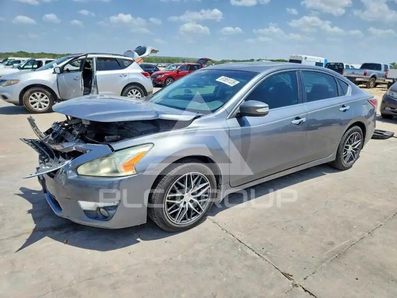 2015 Nissan ALTIMA фото