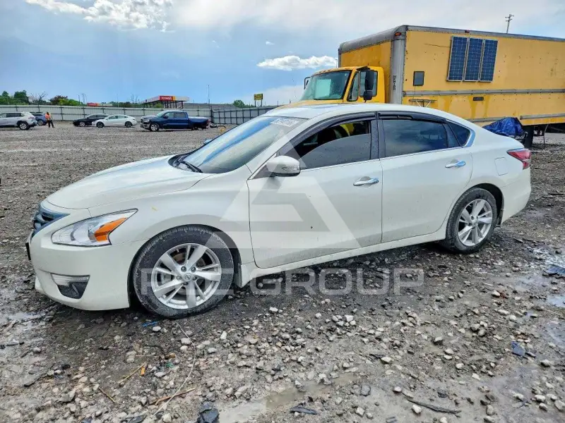 2015 Nissan ALTIMA photo