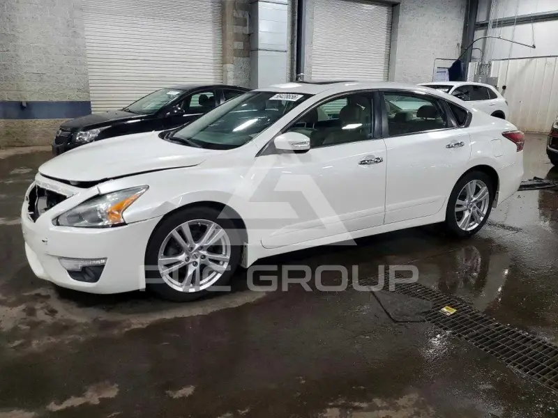2015 Nissan ALTIMA фото