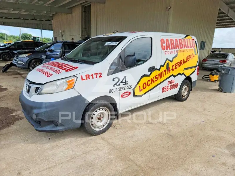2015 Nissan NV 200 фото