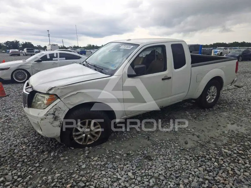 2015 Nissan FRONTIER photo