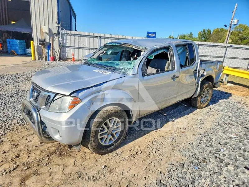2015 Nissan FRONTIER фото