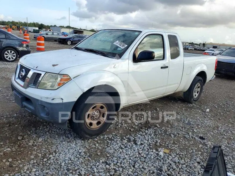 2015 Nissan FRONTIER фото