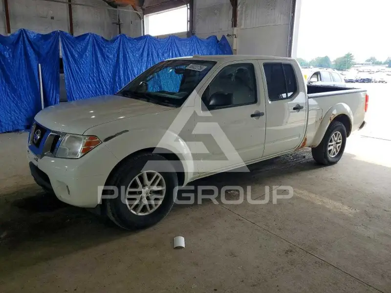 2015 Nissan FRONTIER photo