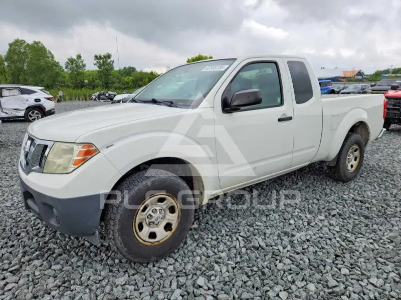 2015 Nissan FRONTIER фото