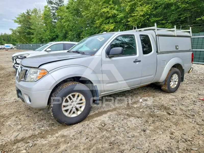 2015 Nissan FRONTIER фото