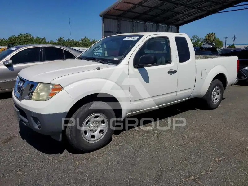 2015 Nissan FRONTIER фото