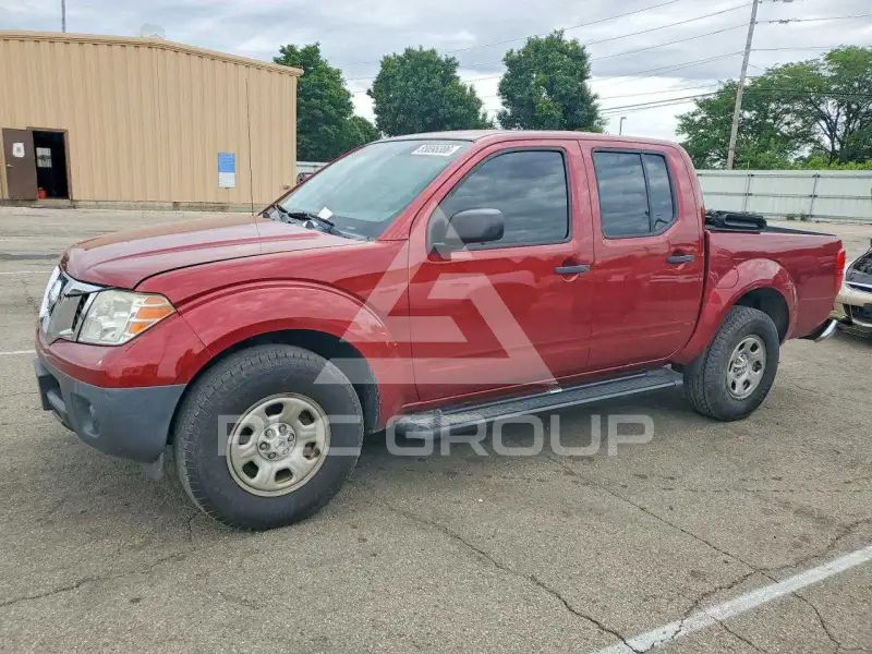 2015 Nissan FRONTIER фото
