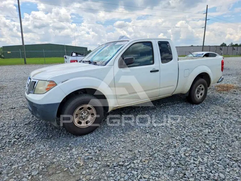 2015 Nissan FRONTIER фото