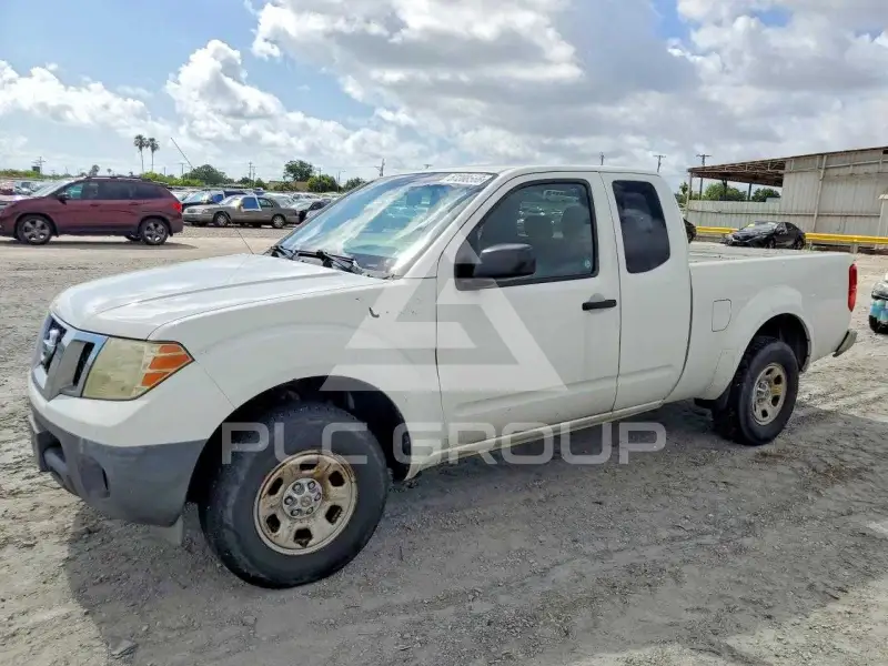 2015 Nissan FRONTIER фото