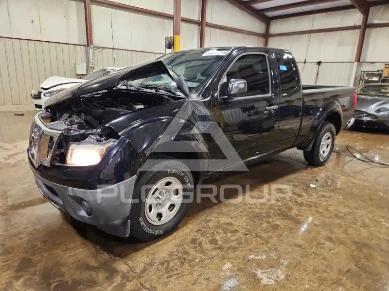 2015 Nissan FRONTIER фото