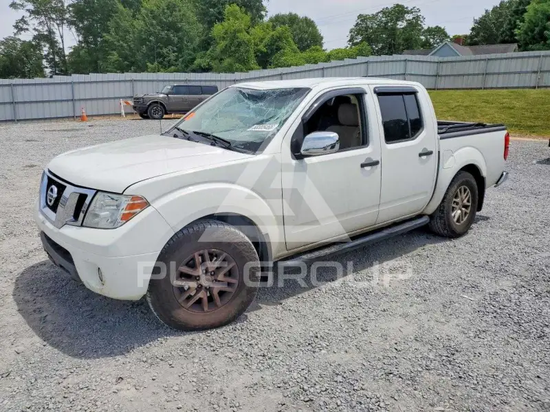2015 Nissan FRONTIER фото