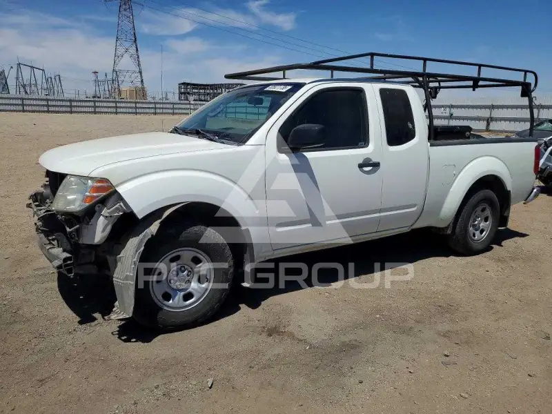 2015 Nissan FRONTIER фото