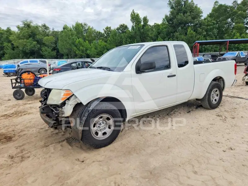 2015 Nissan FRONTIER фото