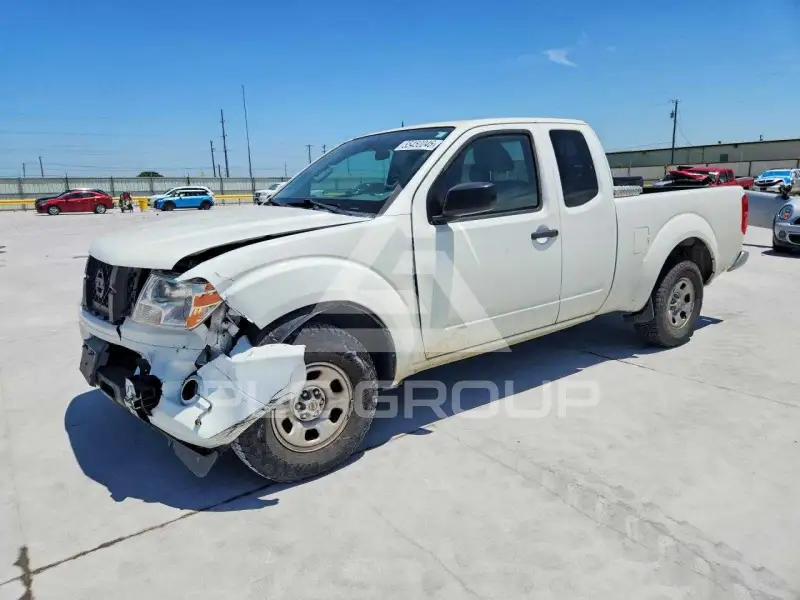 2015 Nissan FRONTIER photo
