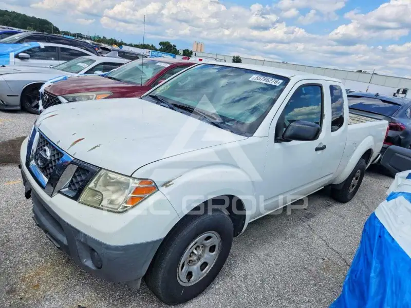2015 Nissan FRONTIER photo
