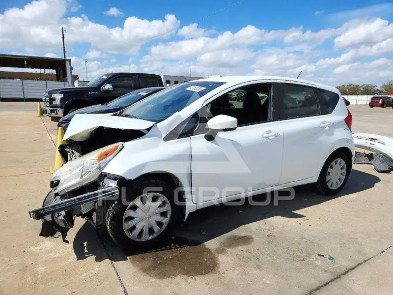 2015 Nissan VERSA фото