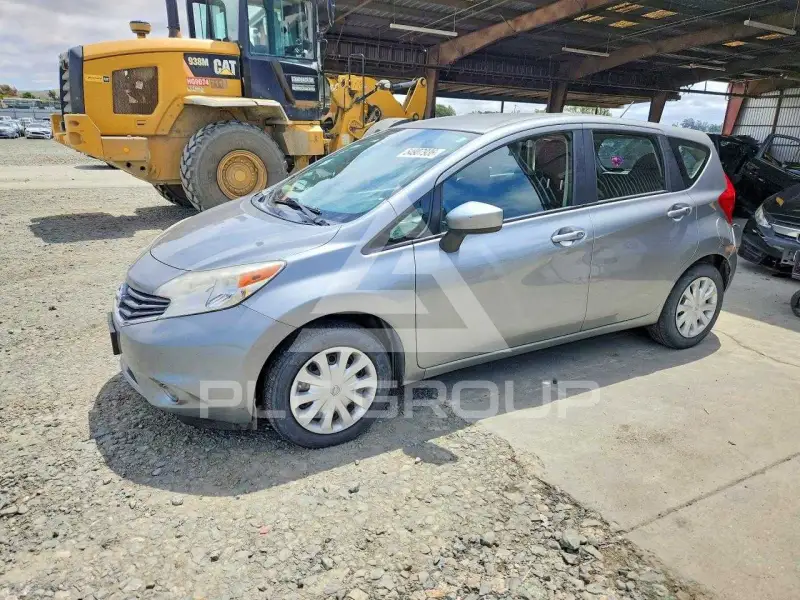 2015 Nissan VERSA фото