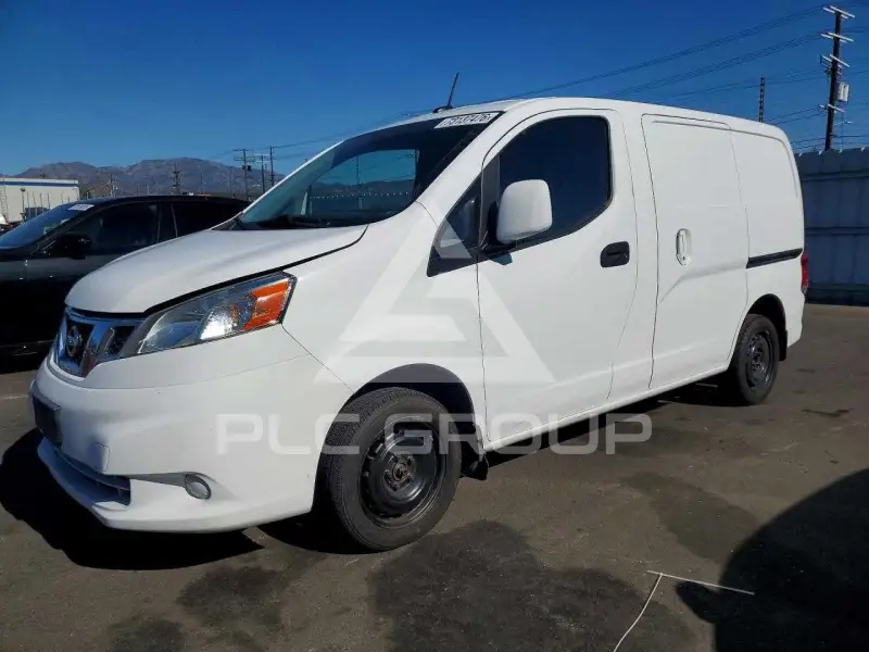 2015 Nissan NV фото