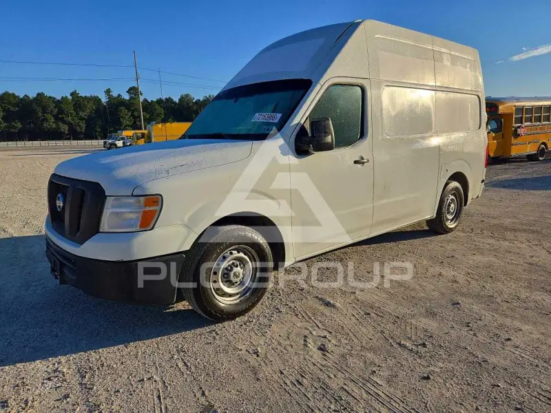 2015 Nissan NV фото