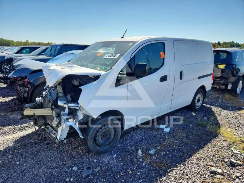 2015 Nissan NV photo