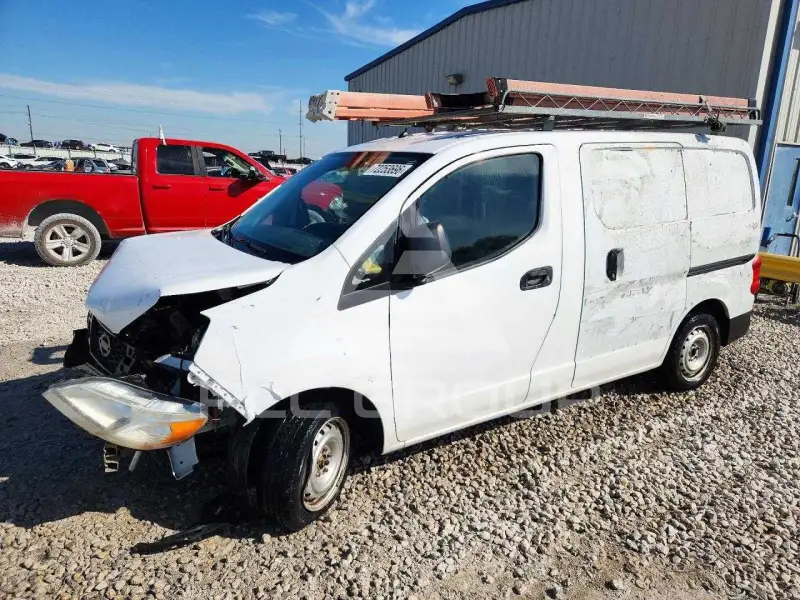 2015 Nissan NV photo