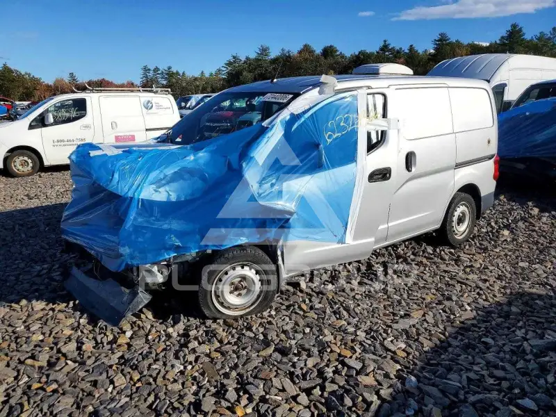2015 Nissan NV photo